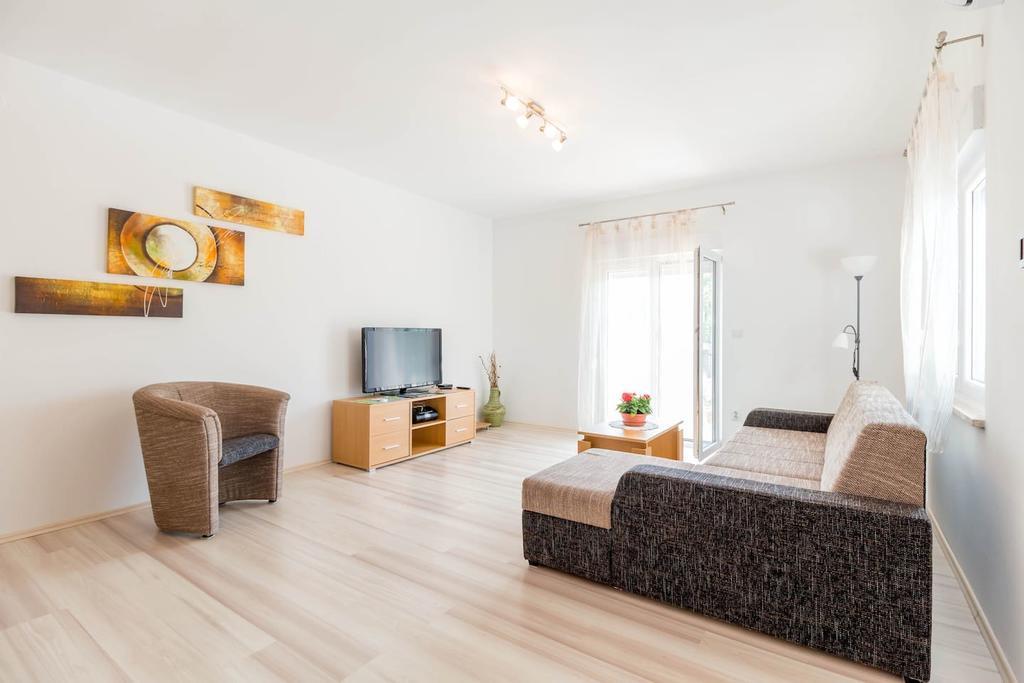 Apartment Natalia Pula Luaran gambar